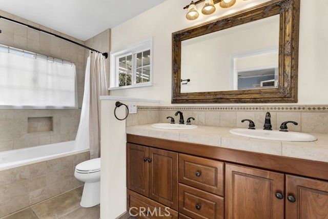 626 Roselli, Burbank, CA 91501