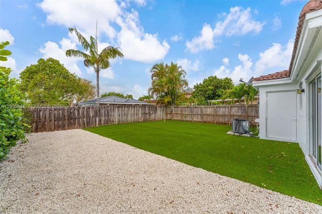 17570 SW 142nd Court, Miami, FL 33177