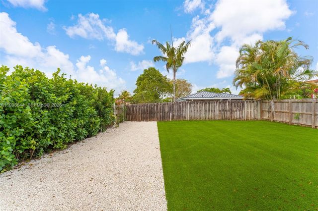 17570 SW 142nd Court, Miami, FL 33177