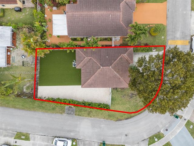 17570 SW 142nd Court, Miami, FL 33177