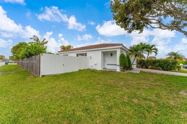 17570 SW 142nd Court, Miami, FL 33177