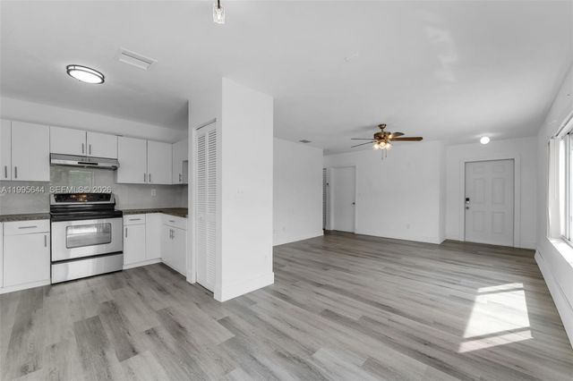 17570 SW 142nd Court, Miami, FL 33177