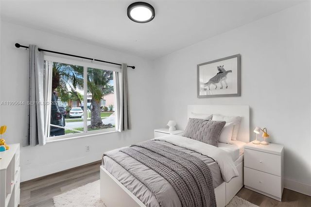 17570 SW 142nd Court, Miami, FL 33177