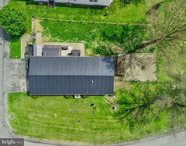 185 CONODOGUINET MOBILE EST, Newville, PA 17241