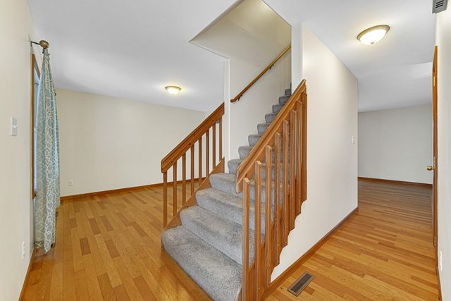 515 Tamarack Trail, Hebron, IN 46341