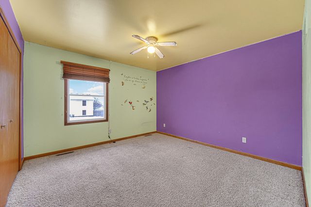 515 Tamarack Trail, Hebron, IN 46341