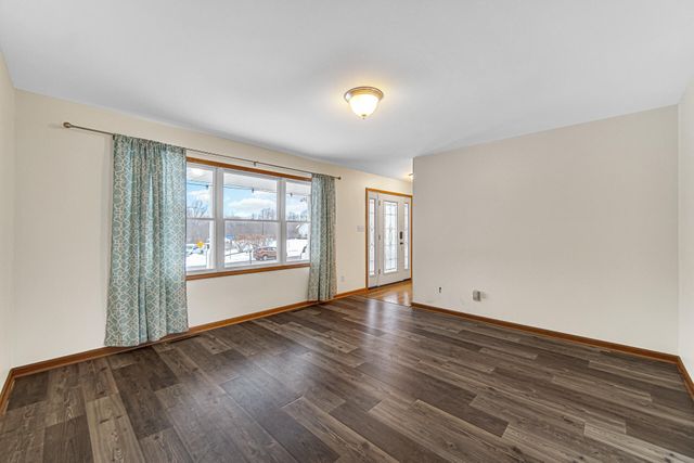 515 Tamarack Trail, Hebron, IN 46341