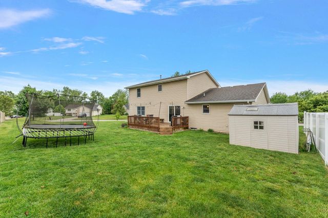 515 Tamarack Trail, Hebron, IN 46341