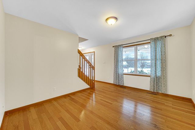 515 Tamarack Trail, Hebron, IN 46341