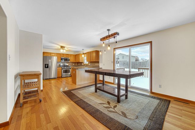 515 Tamarack Trail, Hebron, IN 46341