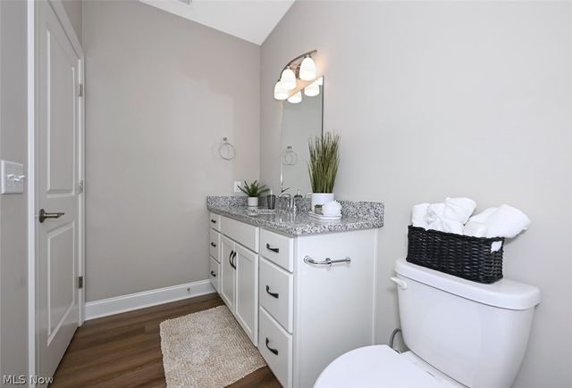 2080 Hawthorn Court, Green, OH 44720