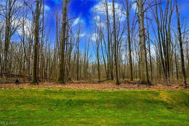 2080 Hawthorn Court, Green, OH 44720