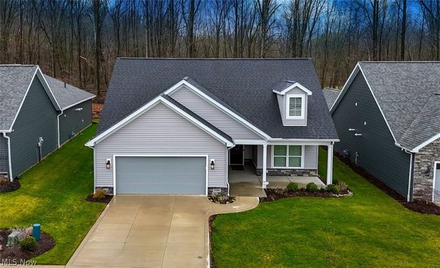 2080 Hawthorn Court, Green, OH 44720