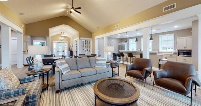 2080 Hawthorn Court, Green, OH 44720