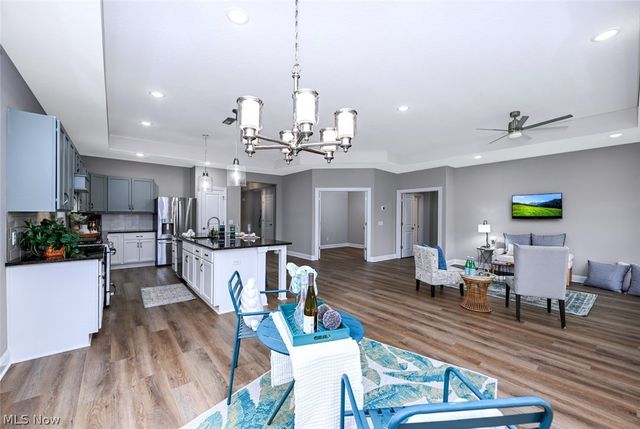 2080 Hawthorn Court, Green, OH 44720