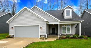 2080 Hawthorn Court, Green, OH 44720