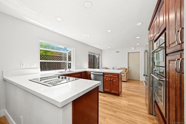 12977 Camino Emparrado, San Diego, CA 92128