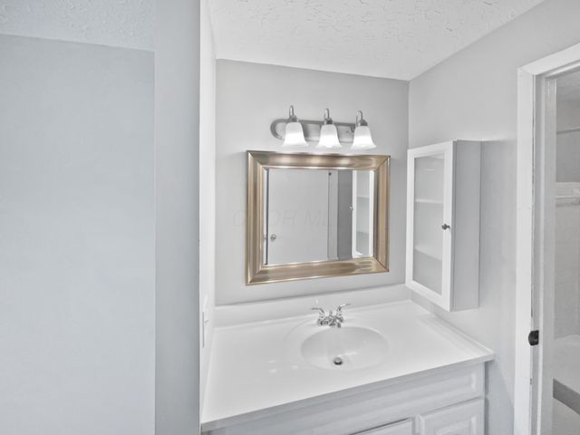 1813 Worthington Run Drive, A, Columbus, OH 43235