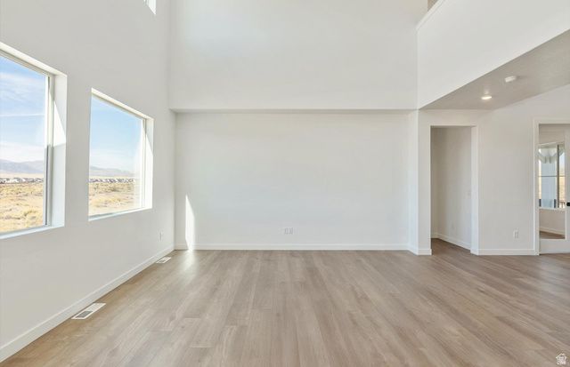 4983 N TOPAZ DR, Eagle Mountain, UT 84005