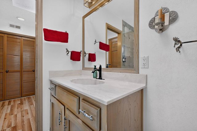 47 Yucca Lane, Placitas, NM 87043