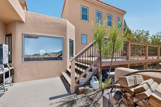 47 Yucca Lane, Placitas, NM 87043