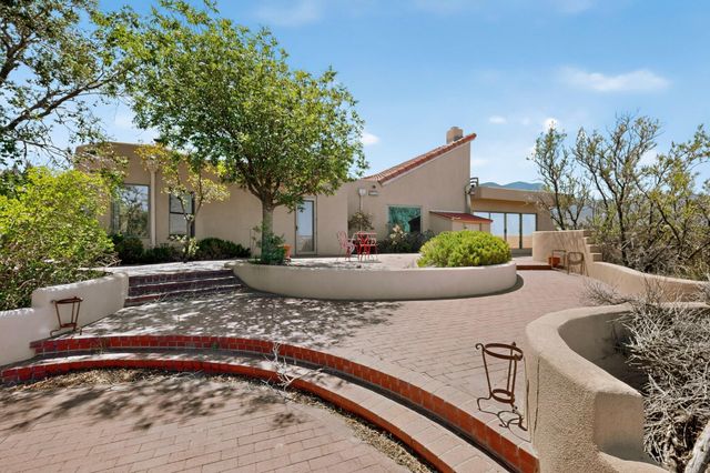 47 Yucca Lane, Placitas, NM 87043