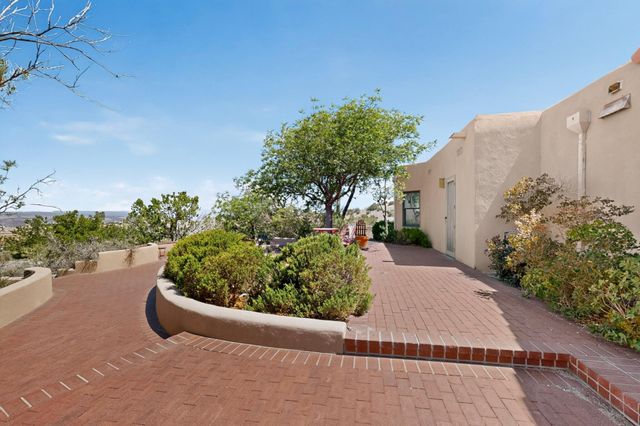 47 Yucca Lane, Placitas, NM 87043
