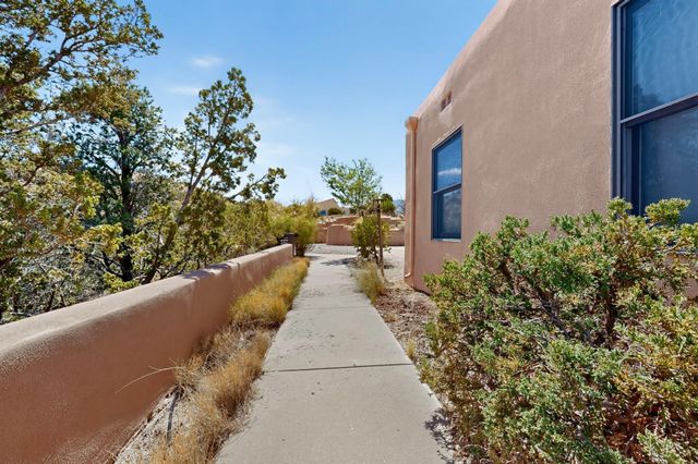 47 Yucca Lane, Placitas, NM 87043