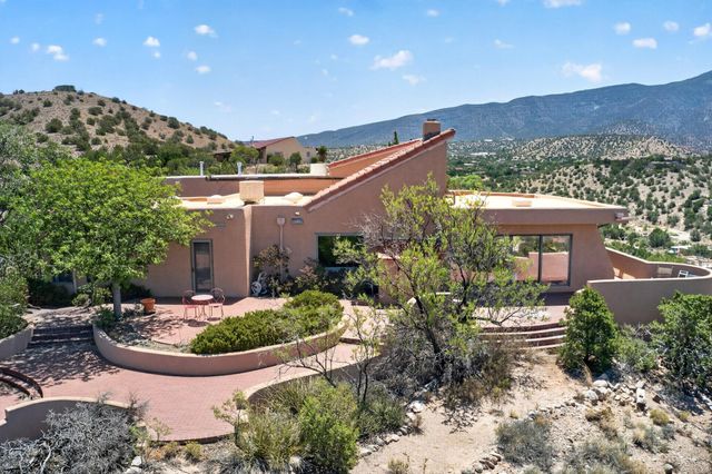 47 Yucca Lane, Placitas, NM 87043