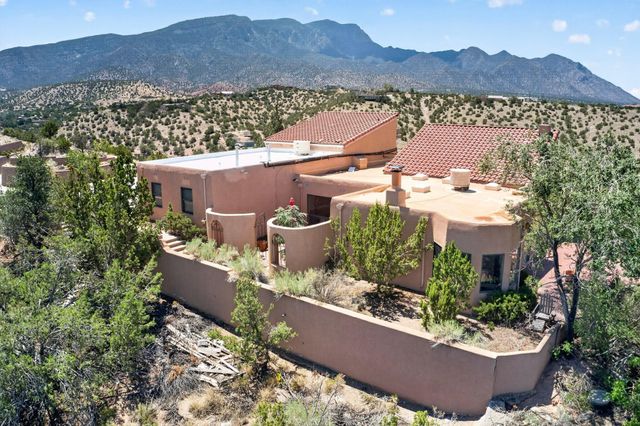47 Yucca Lane, Placitas, NM 87043