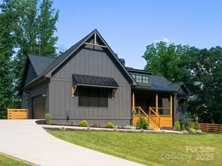 244 Barebridge Drive, Burnsville, NC 28714