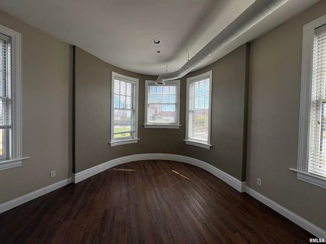 730 Main St Apt 203, Peoria, IL 61602