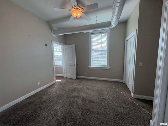 730 Main St Apt 203, Peoria, IL 61602