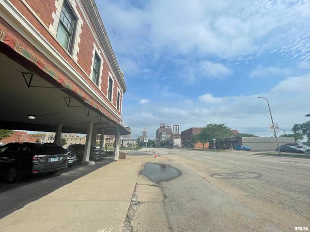 730 Main St Apt 203, Peoria, IL 61602