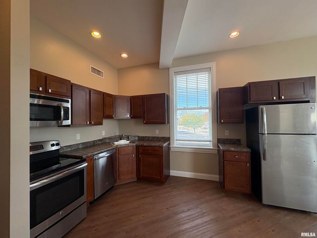730 Main St Apt 203, Peoria, IL 61602