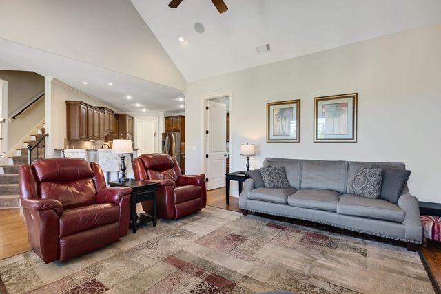 10180 IVY OAK LN, Lakeland, TN 38002