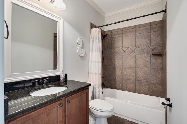 10180 IVY OAK LN, Lakeland, TN 38002