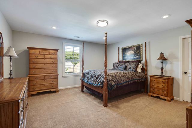 10180 IVY OAK LN, Lakeland, TN 38002