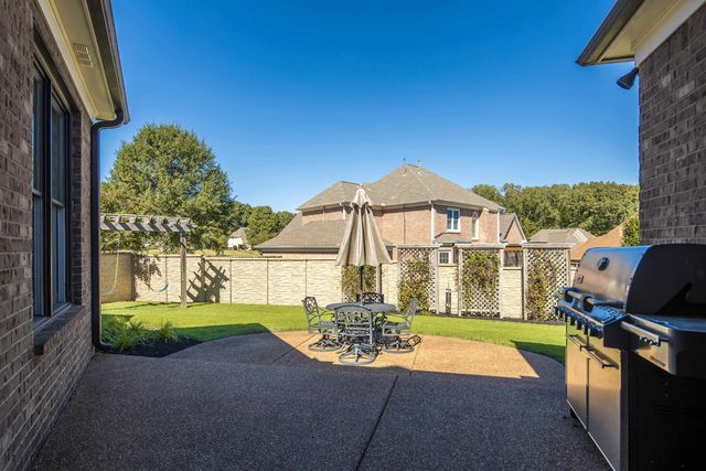 10180 IVY OAK LN, Lakeland, TN 38002