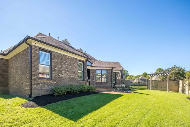 10180 IVY OAK LN, Lakeland, TN 38002