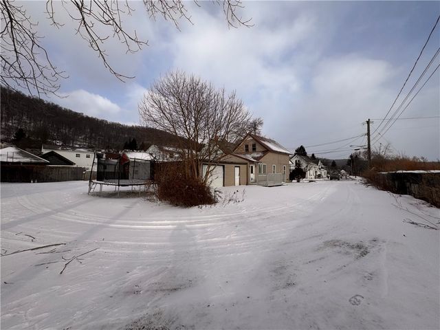 74 Sherman Street, Bradford City, PA 16701