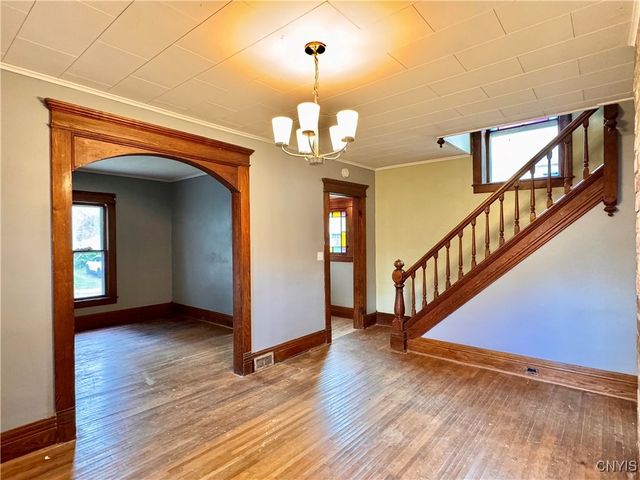 16 Orchard Avenue, Auburn, NY 13021