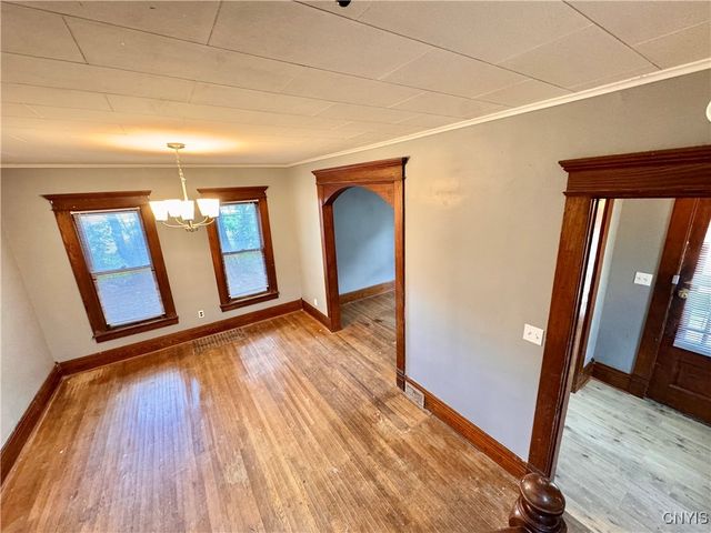 16 Orchard Avenue, Auburn, NY 13021