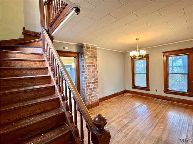 16 Orchard Avenue, Auburn, NY 13021