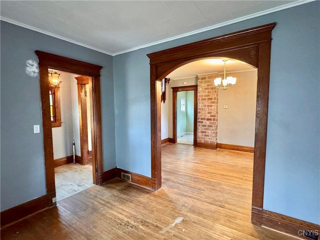 16 Orchard Avenue, Auburn, NY 13021