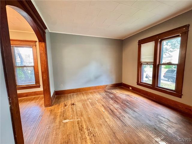 16 Orchard Avenue, Auburn, NY 13021