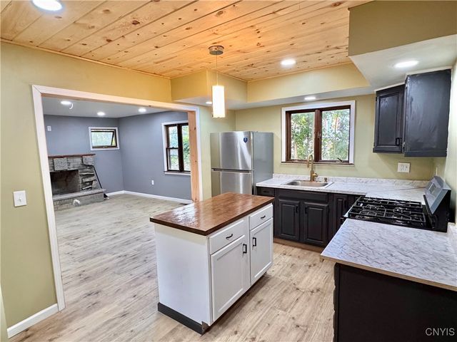 16 Orchard Avenue, Auburn, NY 13021