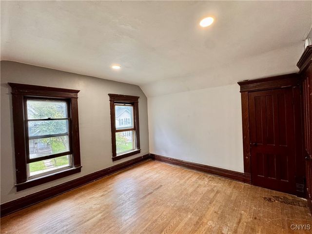 16 Orchard Avenue, Auburn, NY 13021