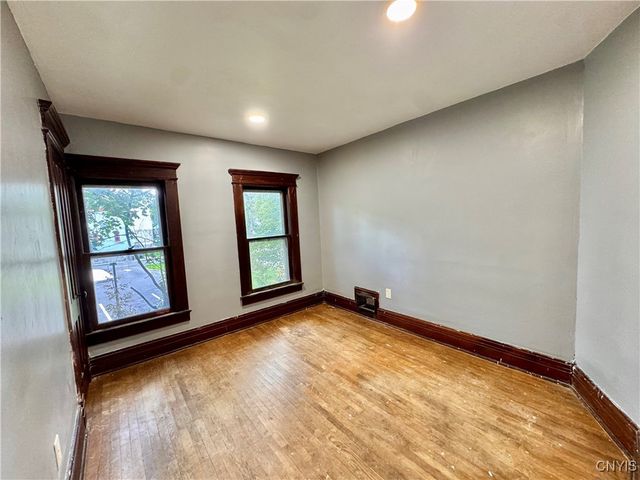 16 Orchard Avenue, Auburn, NY 13021