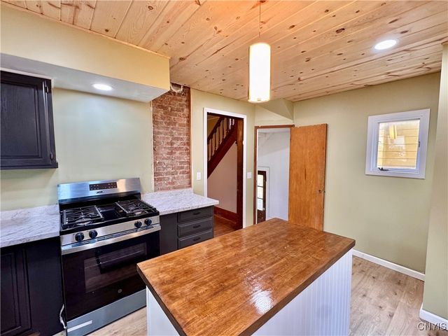 16 Orchard Avenue, Auburn, NY 13021